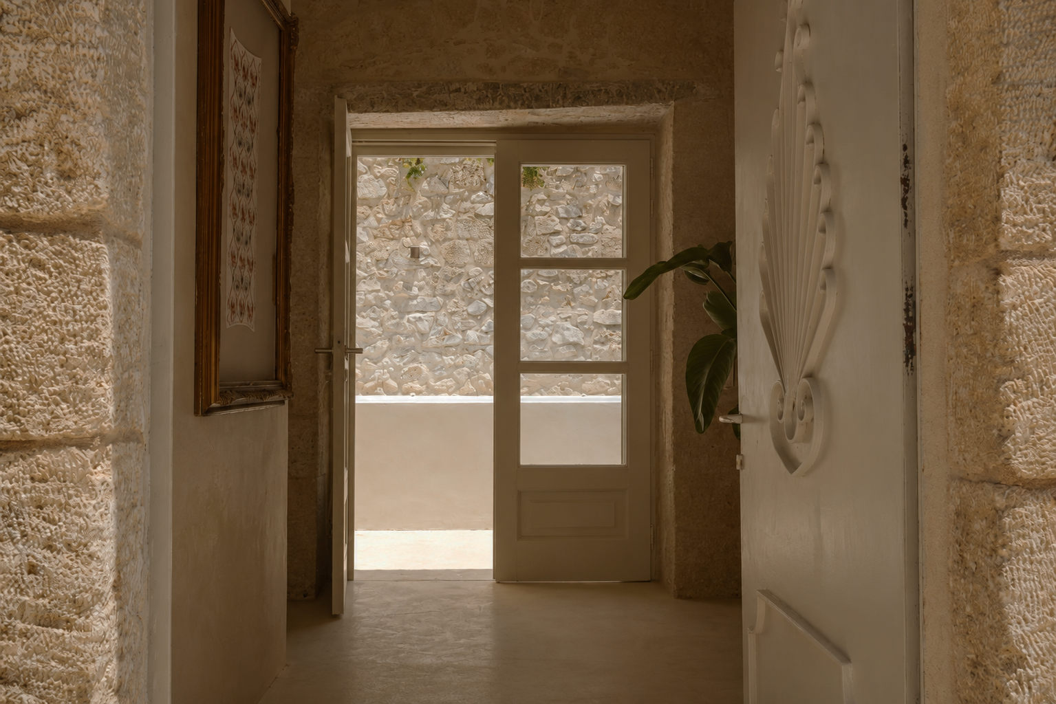 Honest materials in natural light